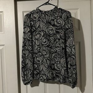 Worthington Monochrome Abstract Blouse